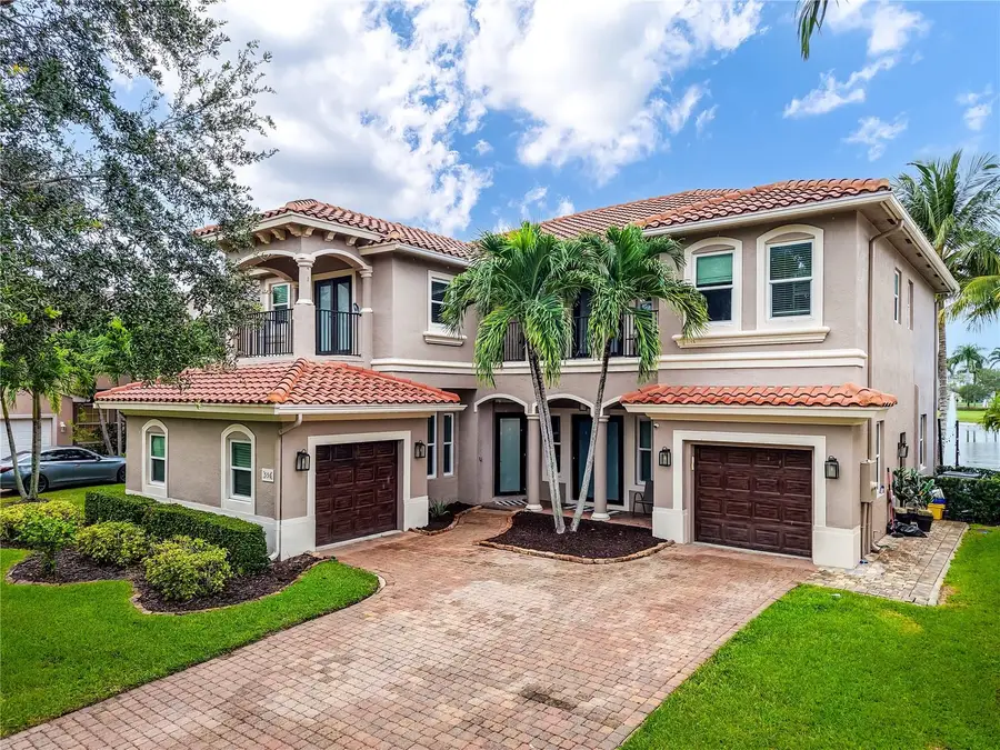 556 Cresta Circle, West Palm Beach, FL 33413 - Image #2