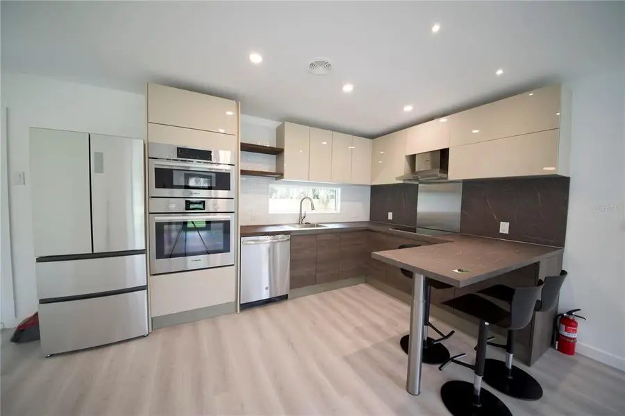 2435 Eugene Street, Sarasota, FL 34231 - Image #2