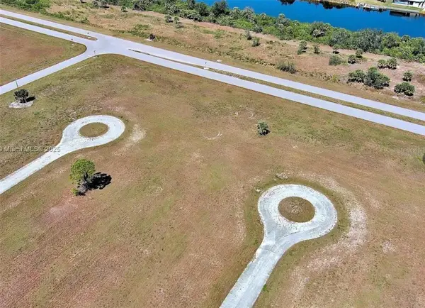 15 Cottonwood Court, PLACIDA, FL 33946