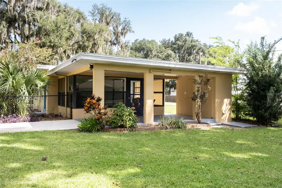 951 Cr 453, Lake Panasoffkee, FL 33538 - Image #3