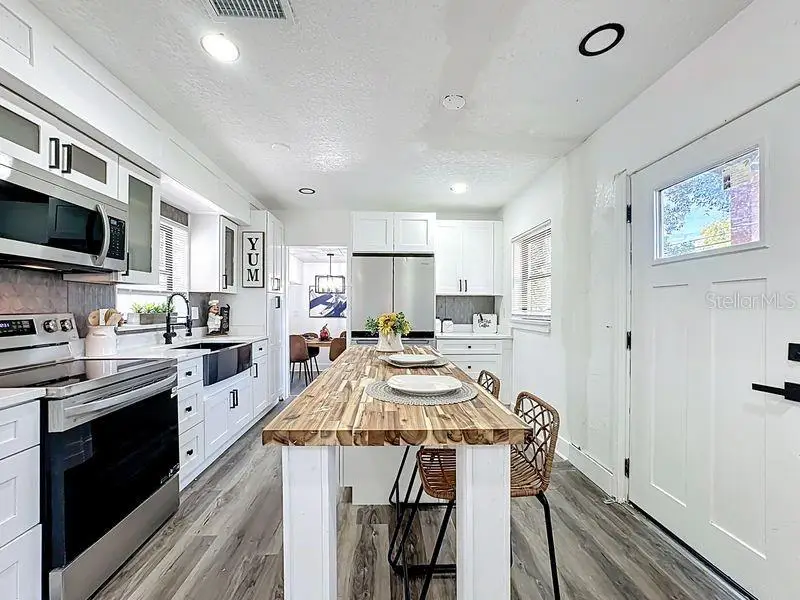 6124 Dogwood Drive, Orlando, FL 32807 - Image #1