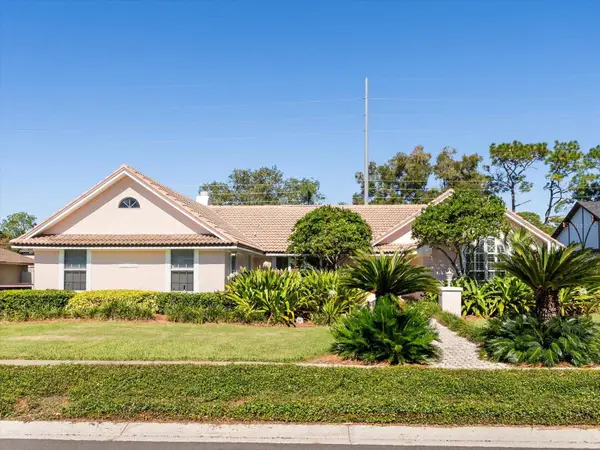 222 Coachmans Cove, ALTAMONTE SPRINGS, FL 32701