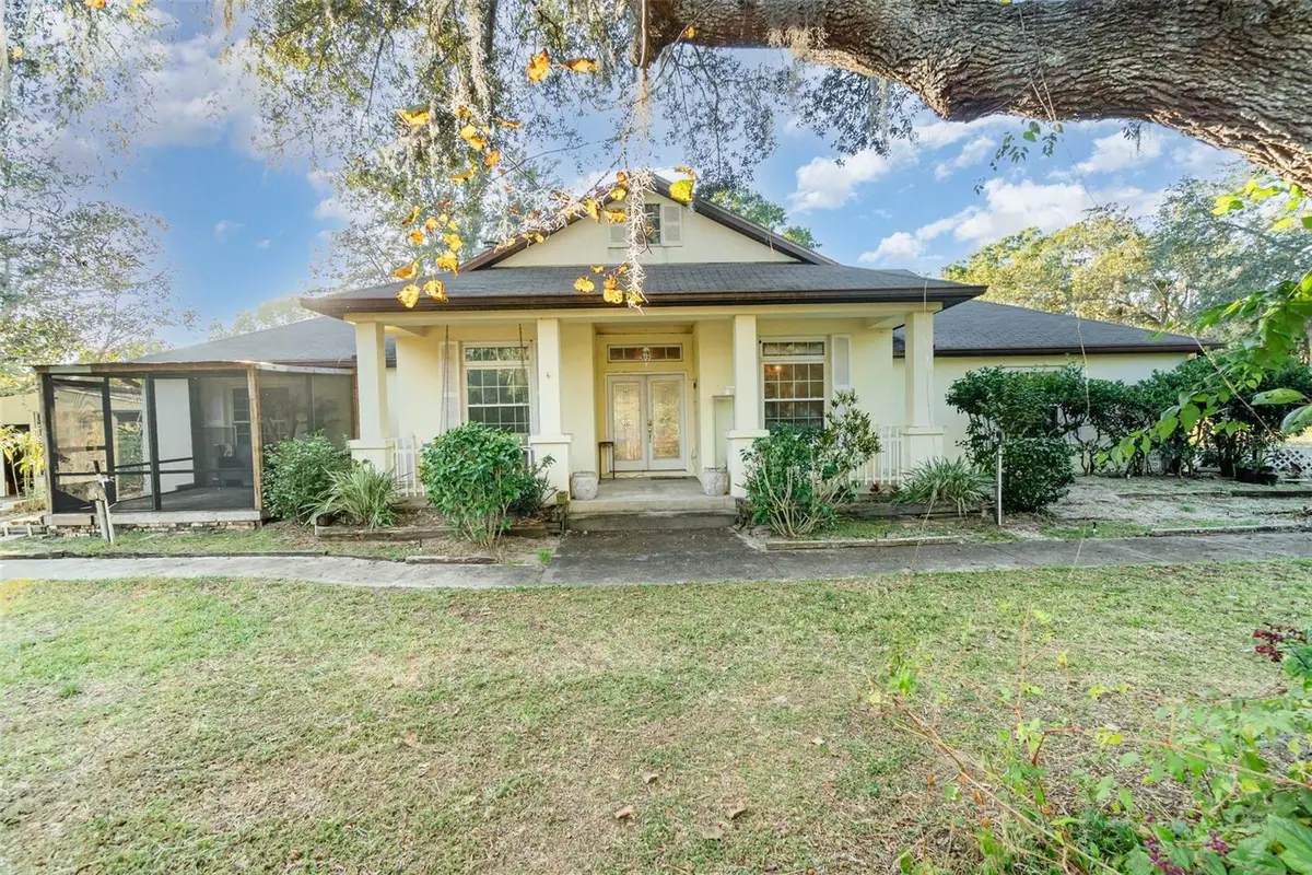 22631 Robbins Road, Astatula, FL 34705 - Image #1