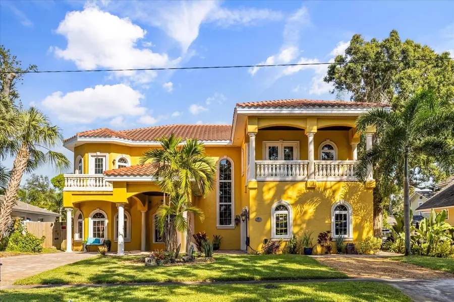 911 Jungle Avenue N, Saint Petersburg, FL 33710 - Image #2