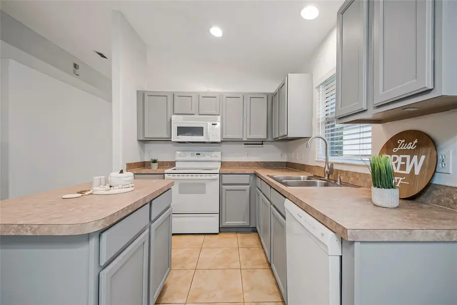 4848 Aguila Place, Orlando, FL 32826 - Image #2