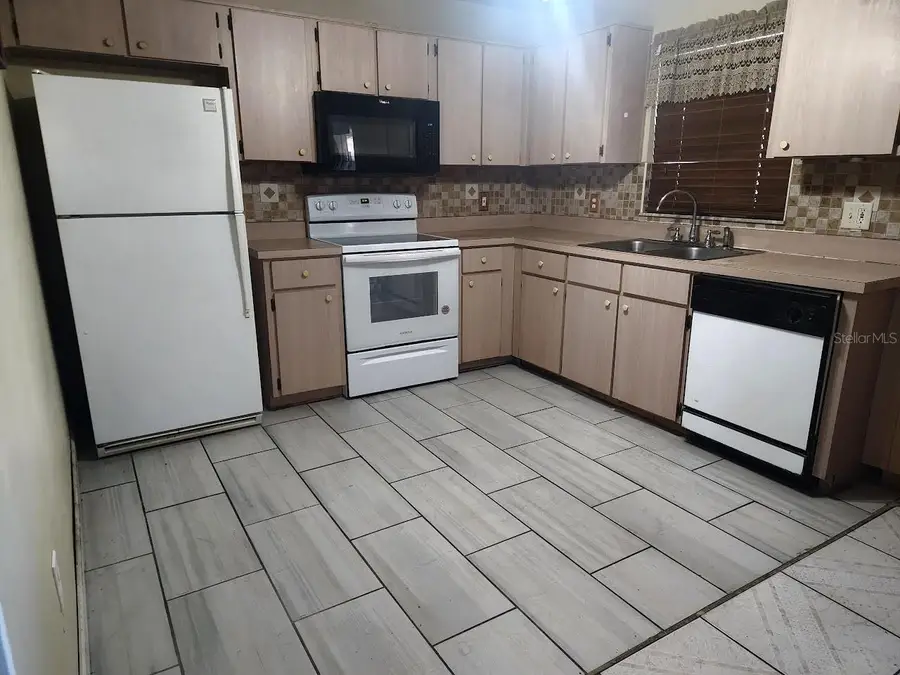 7823 Sagebrush Place, Orlando, FL 32822 - Image #2