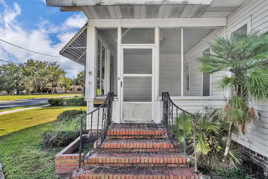 207 N Perkins Street, Leesburg, FL 34748 - Image #2