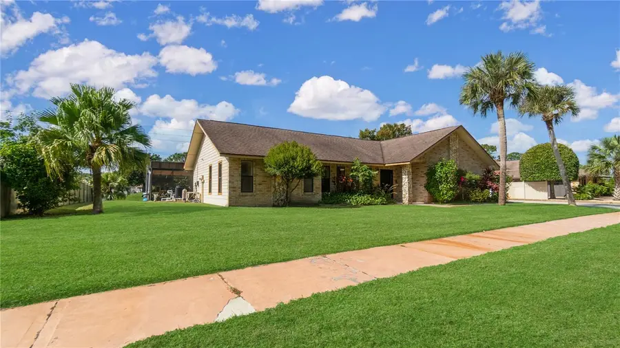 965 Pelican Bay Drive, Daytona Beach, FL 32119 - Image #2