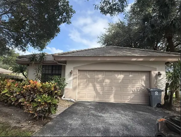 4945 Pine Tree Drive, BOYNTON BEACH, FL 33436