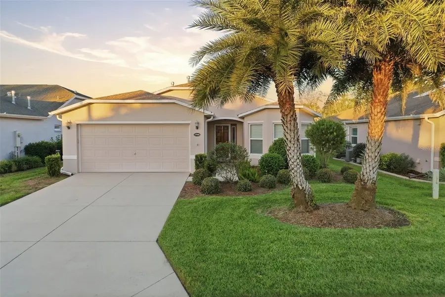 27046 Roanoke Drive, Leesburg, FL 34748 - Image #2