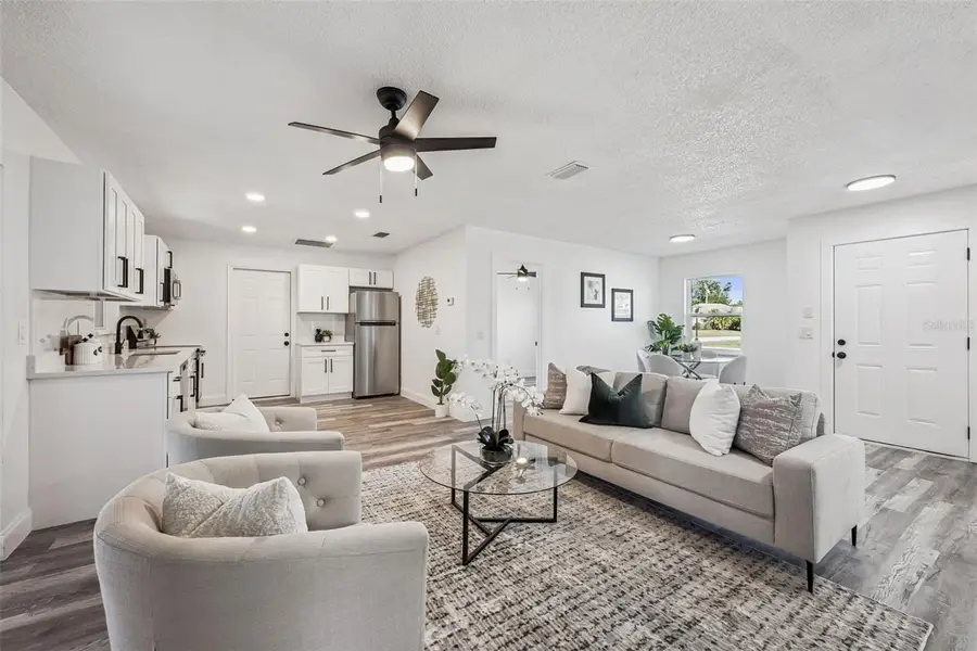 842 Sweetbrier Drive, Deltona, FL 32725 - Image #2