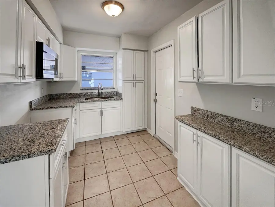 2525 Kingsland Avenue, Orlando, FL 32808 - Image #2