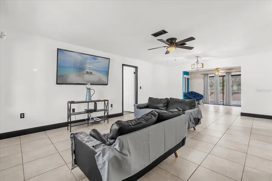 409 Marion Oaks Drive, Ocala, FL 34473 - Image #2