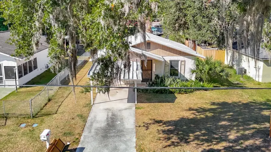 1807 N Barnes Street, Plant City, FL 33563 - Image #2