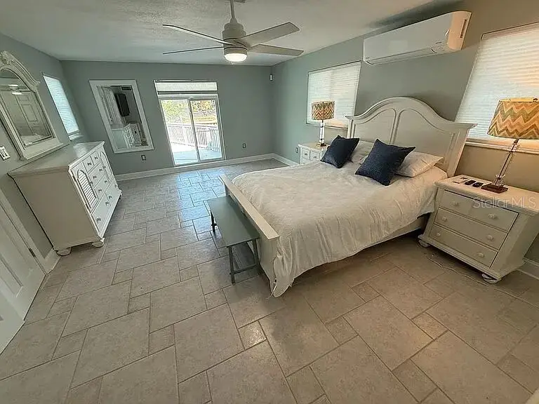 951 Contento Street, Sarasota, FL 34242 - Image #3