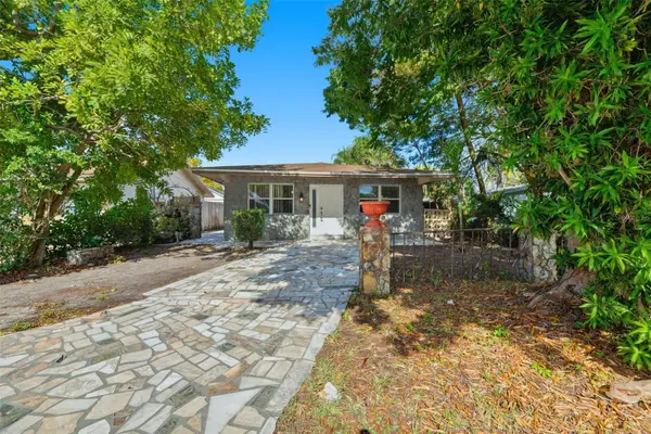 5735 Hayes Street, HOLLYWOOD, FL 33021