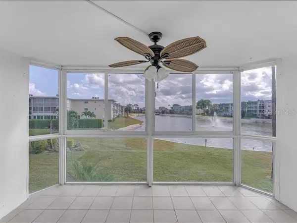2724 N Garden Drive #204, LAKE WORTH, FL 33461