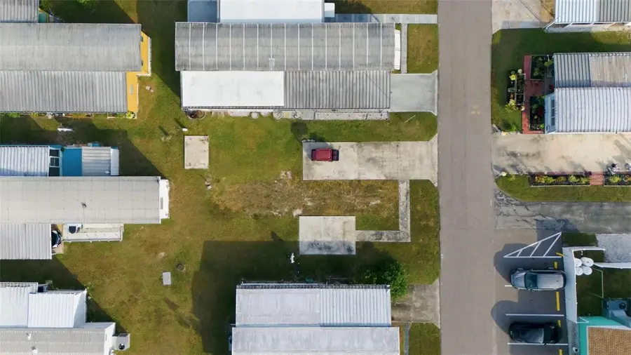 38627 Lansing Avenue, Zephyrhills, FL 33542 - Image #2