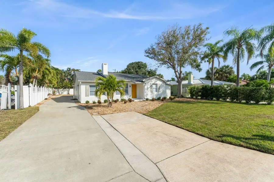 107 4th Street, Belleair Beach, FL 33786 - Image #2