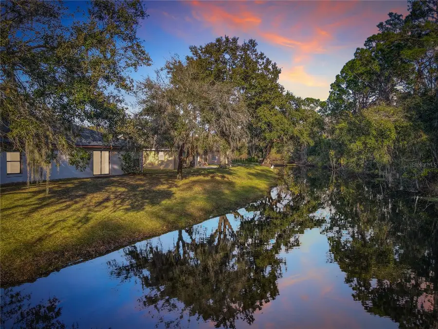 880 Vindale Road, Tavares, FL 32778 - Image #2