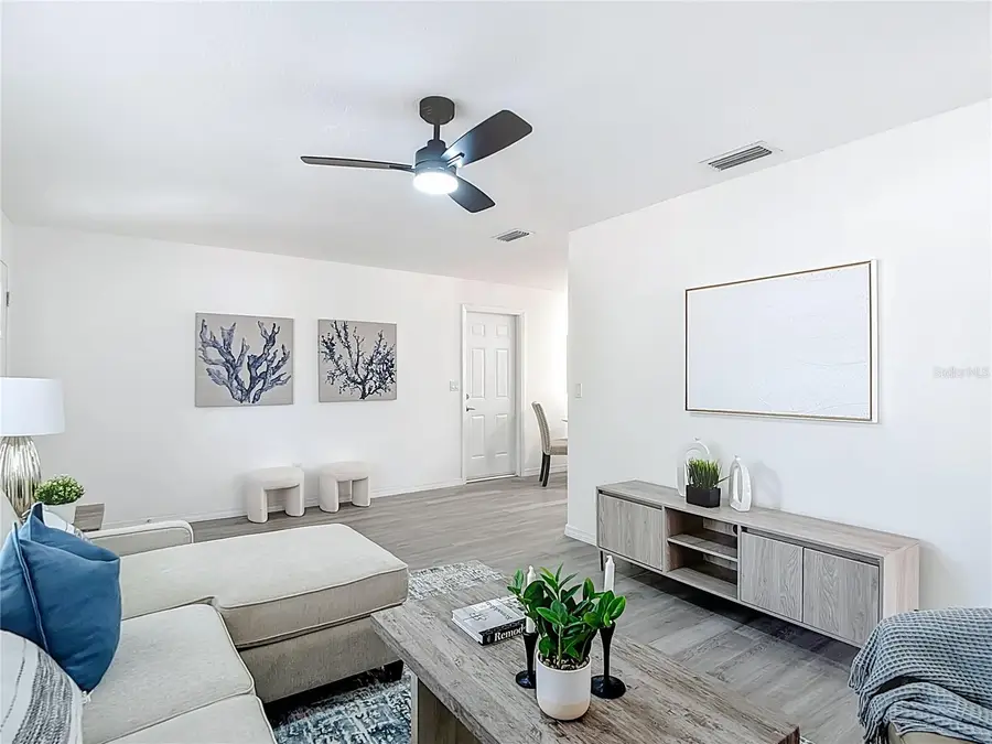 10017 N Hartts Drive, Tampa, FL 33617 - Image #3