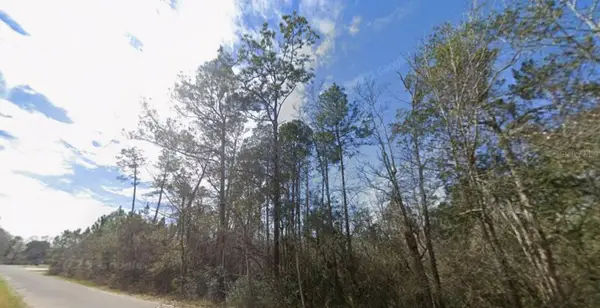 3200 Stefani Road, CANTONMENT, FL 32533