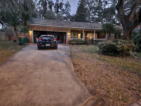 1208 Lake Shore Boulevard, TAVARES, FL 32778