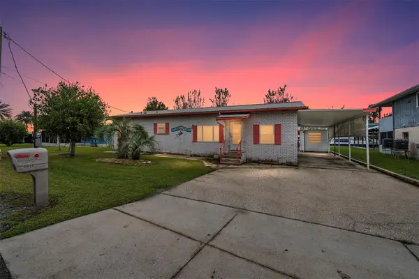 24538 Wild Hog Road, ASTOR, FL 32102