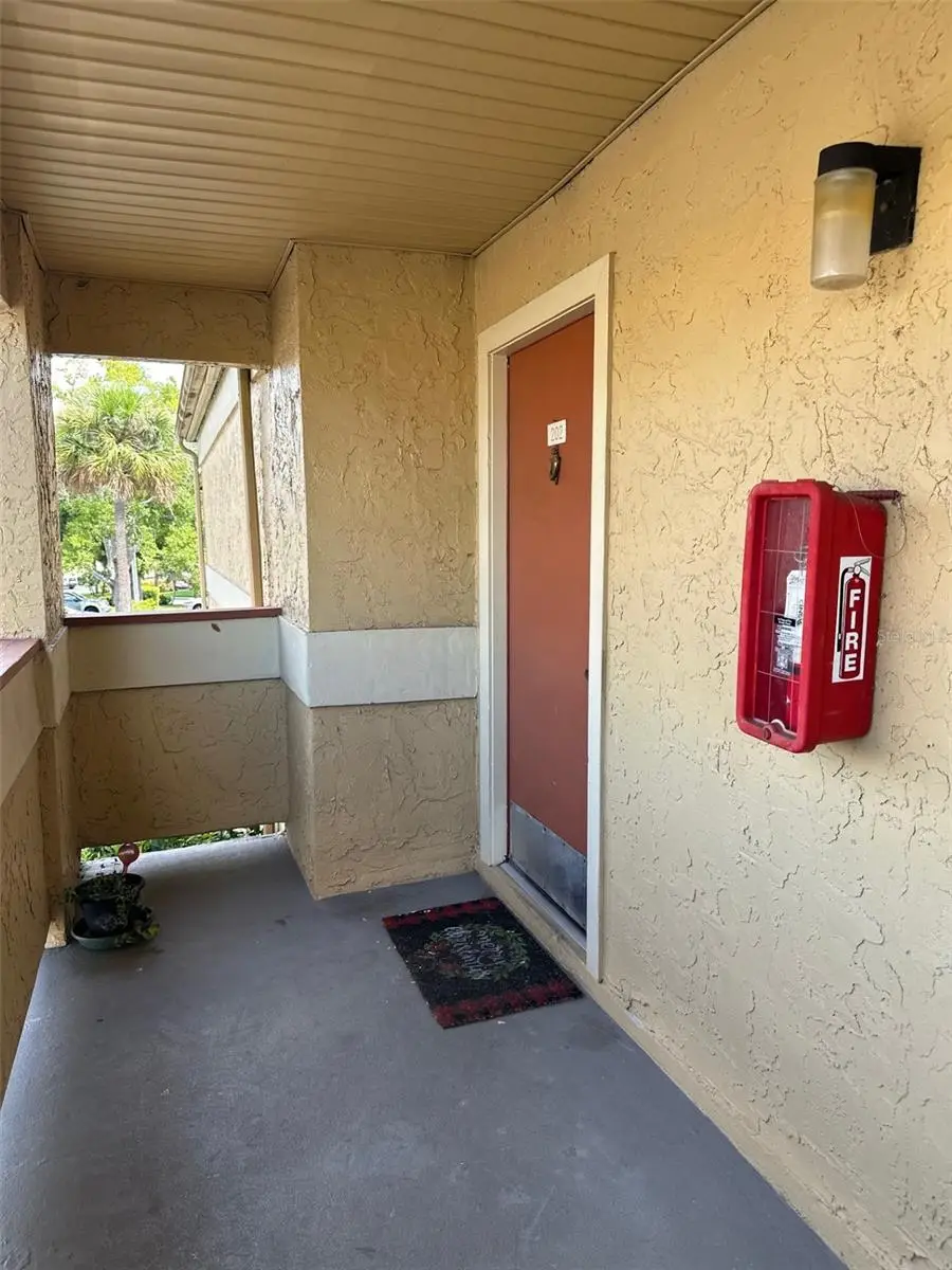 602 Kenwick Circle #202, Casselberry, FL 32707 - Image #3