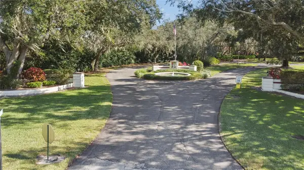 102 Coventry Lane, HAINES CITY, FL 33844