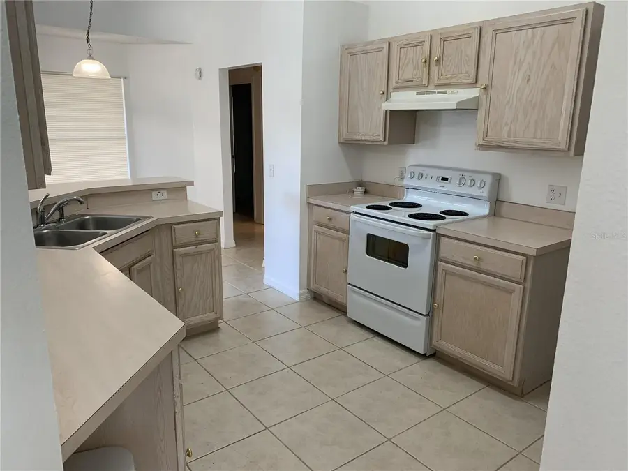 2323 Laurel Pine Lane, Orlando, FL 32837 - Image #3