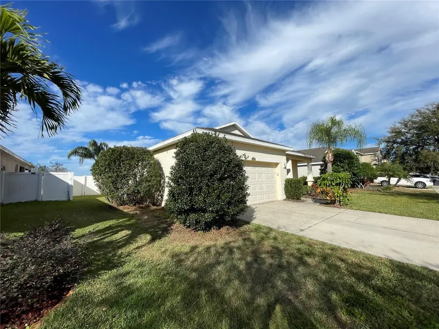 12218 Fairlawn Drive, Riverview, FL 33579 - Image #2