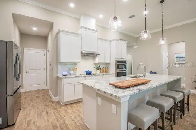 926 Buckeye Drive, Lady Lake, FL 32159 - Image #2