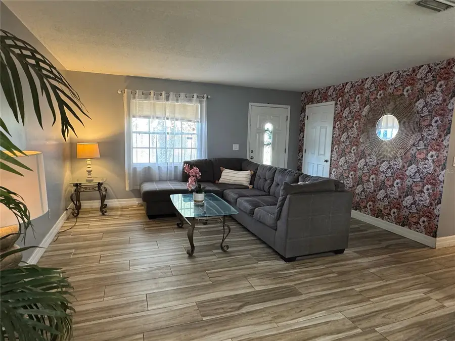 7556 Hidden Hollow Drive, Orlando, FL 32822 - Image #2