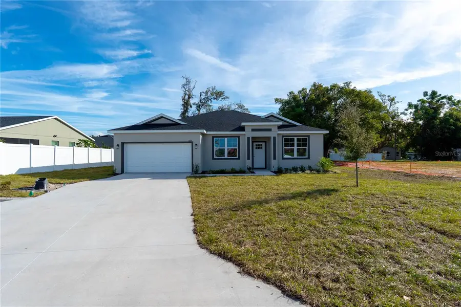834 N Joanna Avenue, Tavares, FL 32778 - Image #2
