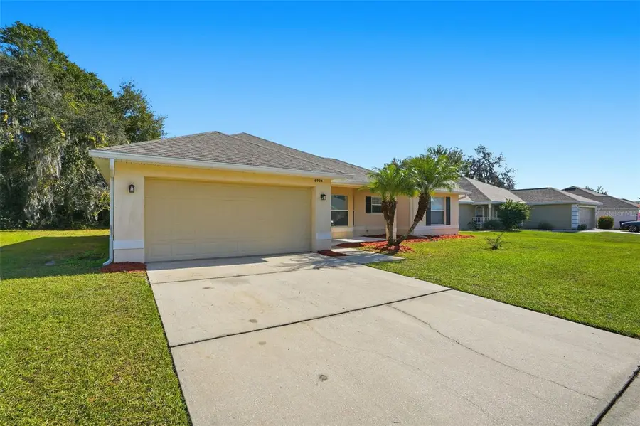 6925 Krenson Oaks Street, Lakeland, FL 33810 - Image #3