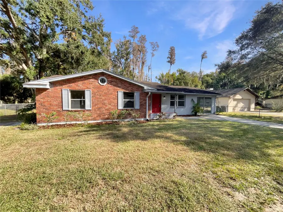 16423 Lake Byrd Drive, Tampa, FL 33618 - Image #3