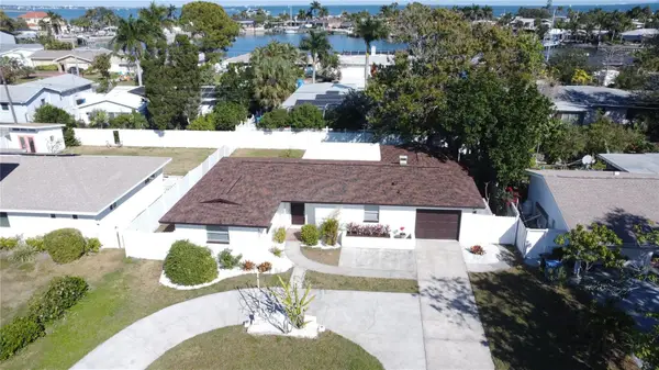 2502 Tropical Shores Drive Se, ST PETERSBURG, FL 33705