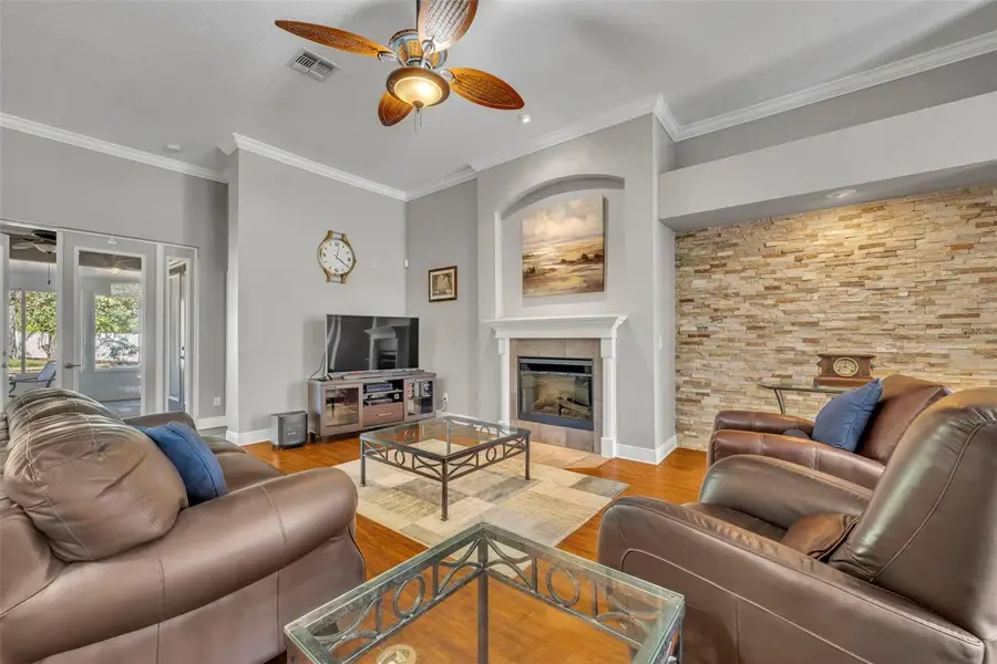 419 E Blue Water Edge Drive, Eustis, FL 32736 - Image #3