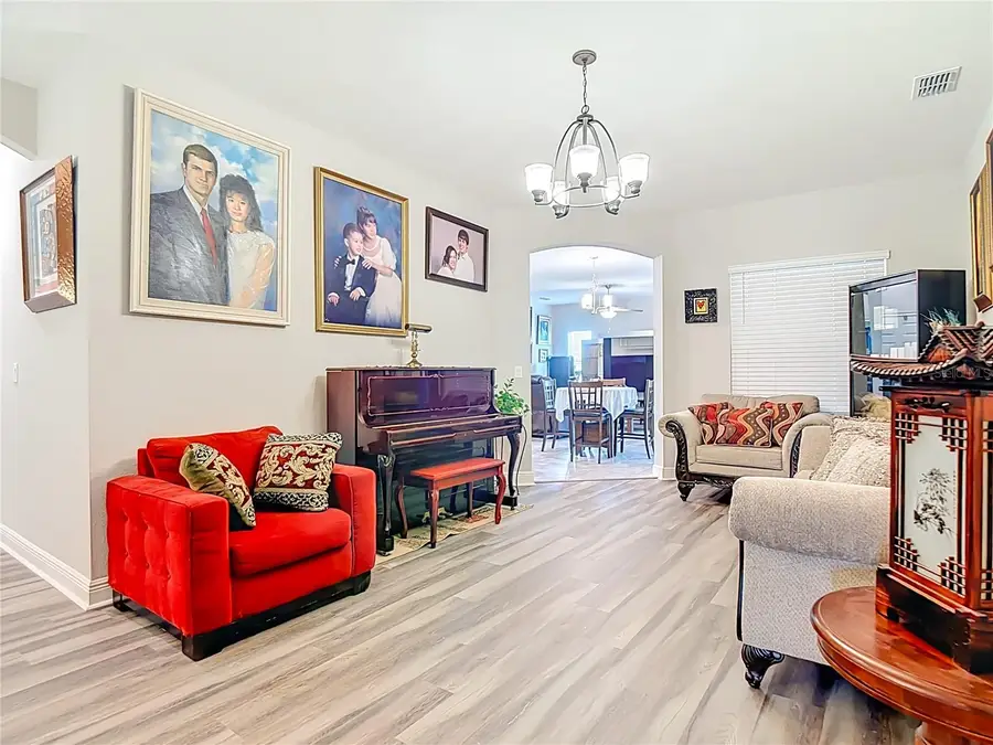 237 Walkers Point Drive, Auburndale, FL 33823 - Image #2