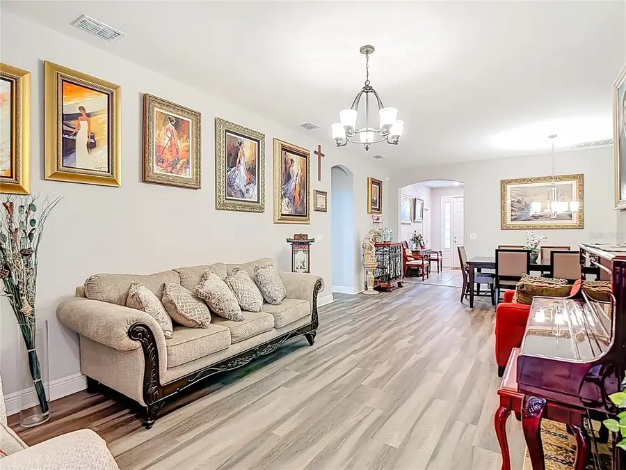 237 Walkers Point Drive, Auburndale, FL 33823 - Image #3