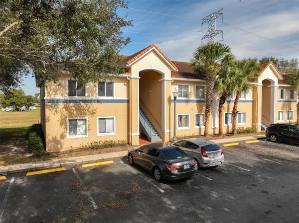 495 Las Cortes Lane #201, ORLANDO, FL 32824