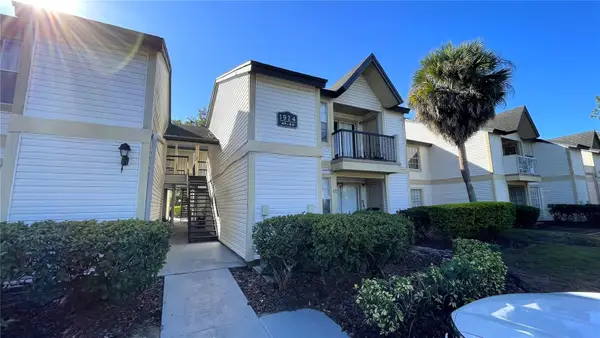 1924 Lake Atriums Circle #56, ORLANDO, FL 32839