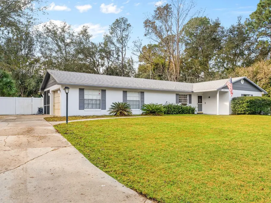 1002 Pine Tree Drive, Eustis, FL 32726 - Image #3