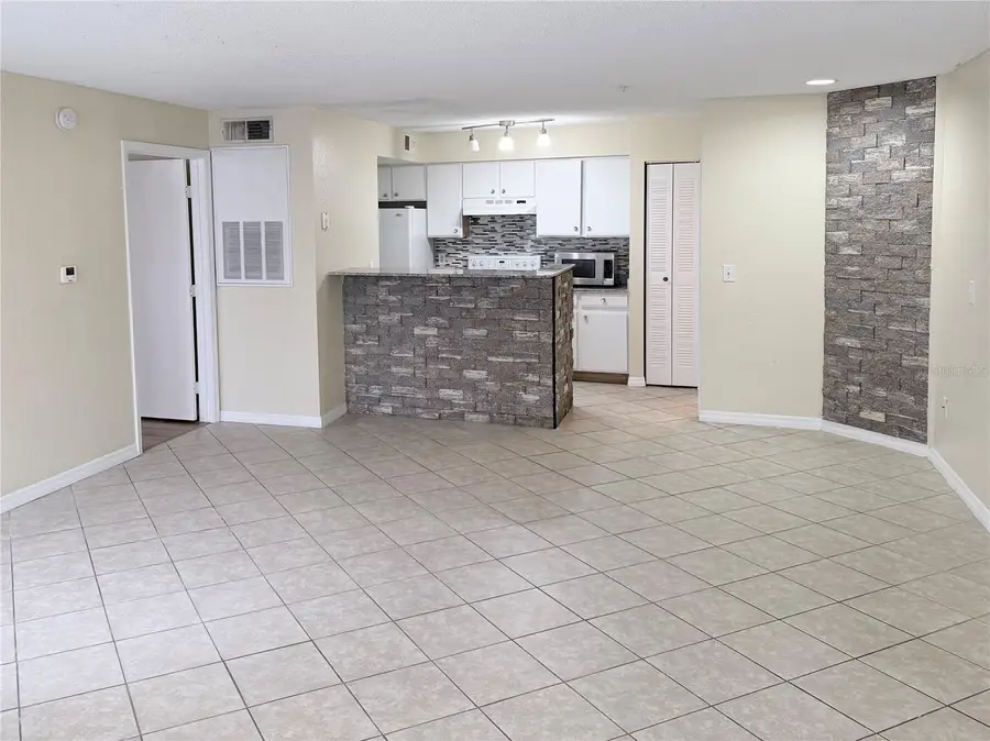 2206 Antigua Place #1015, Kissimmee, FL 34741 - Image #2