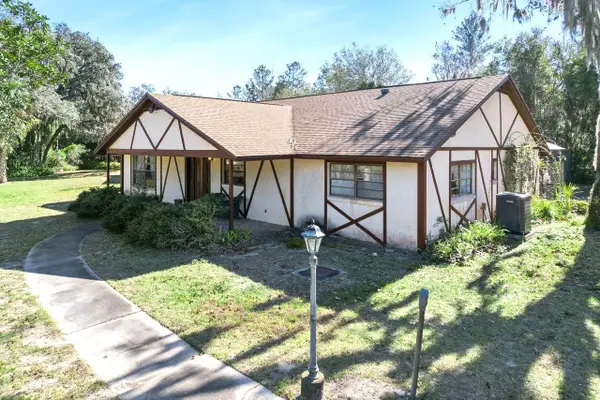 301 Shady Woods Road, GENEVA, FL 32732