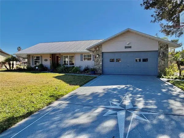 12400 S Putney Court, LEESBURG, FL 34788