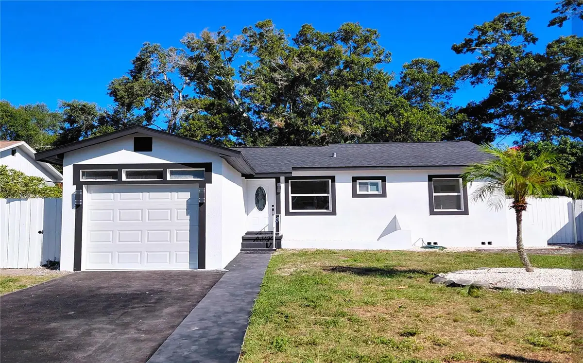 3135 33rd Avenue N, Saint Petersburg, FL 33713 - #1