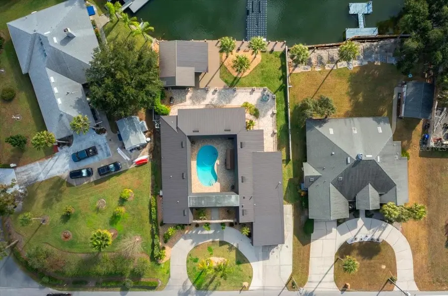 452 SE Paradise Point Road, Crystal River, FL 34429 - Image #3