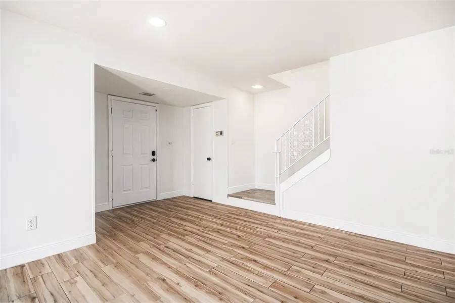 1266 Village Way, Orlando, FL 32807 - Image #3